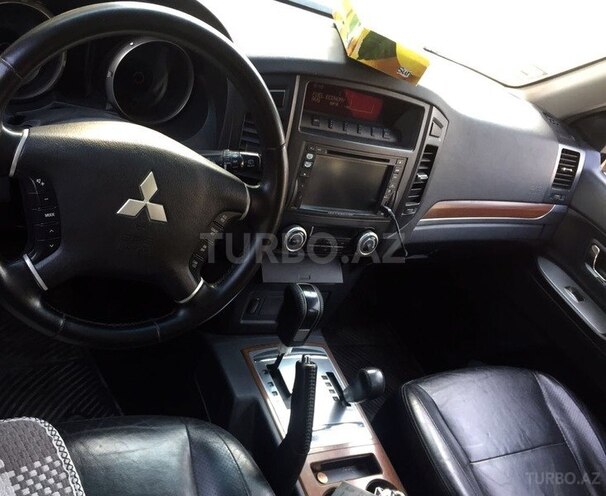 Mitsubishi Pajero 2009, 142,000 km - 3.0 l - Bakı