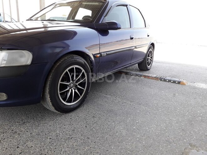 Opel Vectra 1997, 352,000 km - 1.6 l - Bakı