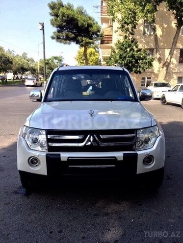 Mitsubishi Pajero 2009, 142,000 km - 3.0 l - Bakı
