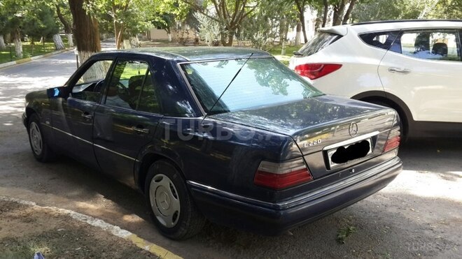 Mercedes E 220 1995, 356,000 km - 2.2 л - Bakı