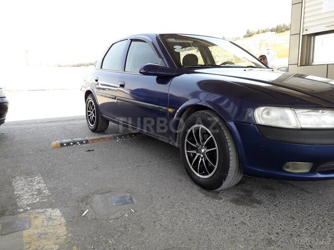 Opel Vectra 1997, 352,000 km - 1.6 l - Bakı