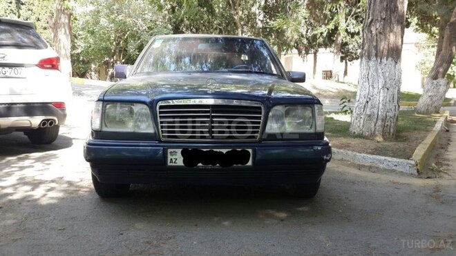 Mercedes E 220 1995, 356,000 km - 2.2 л - Bakı