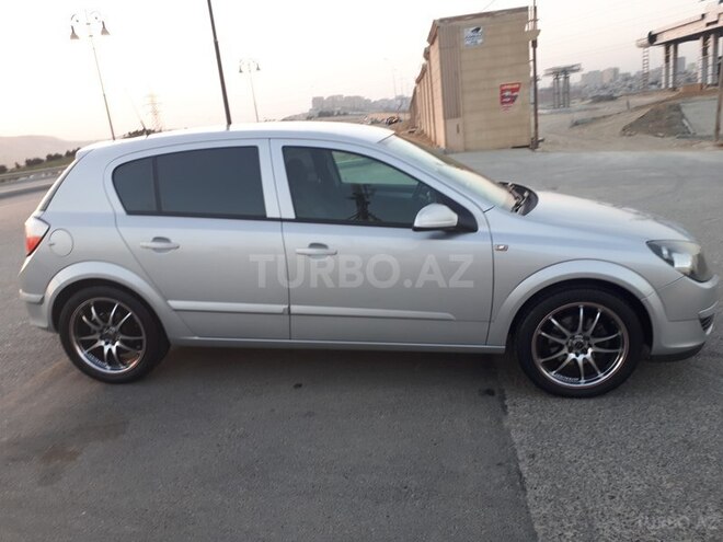 Opel Astra 2005, 203,000 km - 1.6 л - Bakı