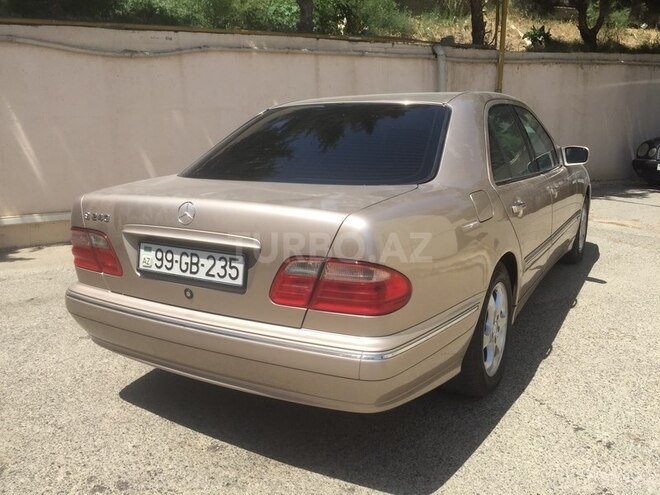 Mercedes E 240 2001, 202,000 km - 2.6 л - Bakı