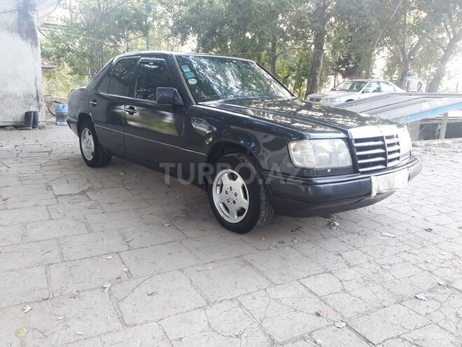 Mercedes E 200 1993, 400,566 km - 2.0 l - Bakı