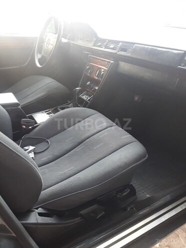 Mercedes E 200 1993, 400,566 km - 2.0 l - Bakı