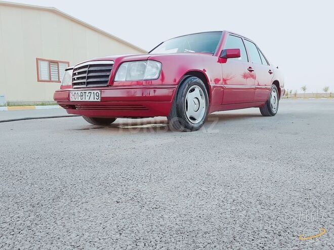 Mercedes E 280 1992, 279,943 km - 2.8 l - Gəncə