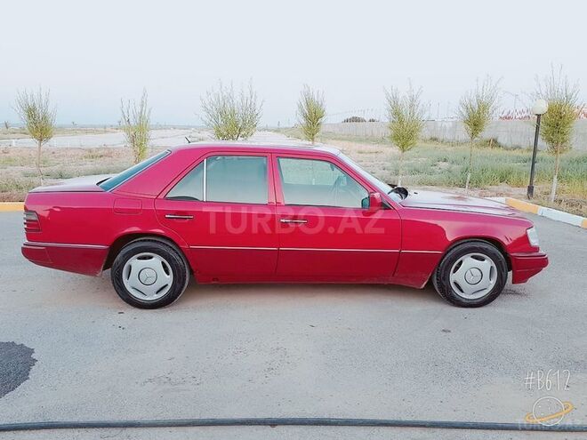 Mercedes E 280 1992, 279,943 km - 2.8 l - Gəncə