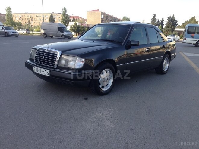 Mercedes E 230 1993, 345,000 km - 2.3 l - Sumqayıt