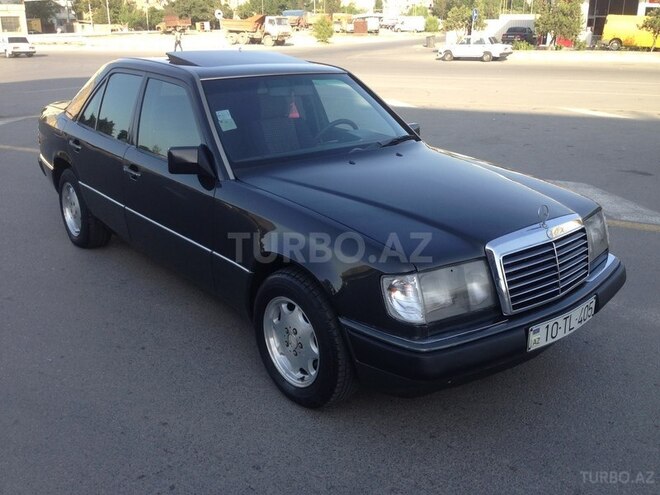 Mercedes E 230 1993, 345,000 km - 2.3 l - Sumqayıt