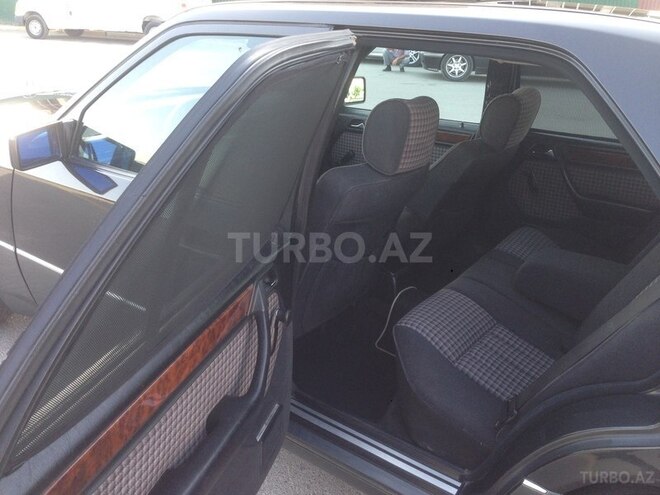 Mercedes E 230 1993, 345,000 km - 2.3 l - Sumqayıt