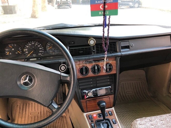 Mercedes 190 1991, 338,112 km - 1.8 л - Sumqayıt
