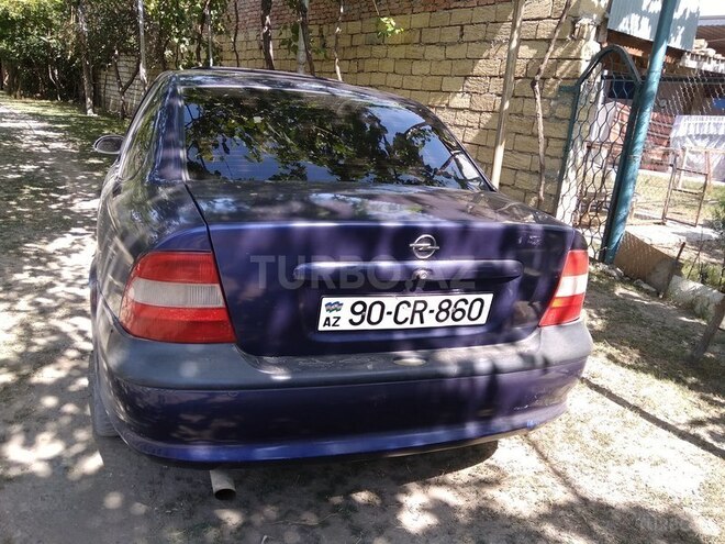 Opel Vectra 1995, 300,000 km - 1.8 л - Mingəçevir