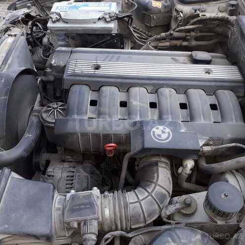 BMW 525 1992, 300,000 km - 2.5 l - Bakı