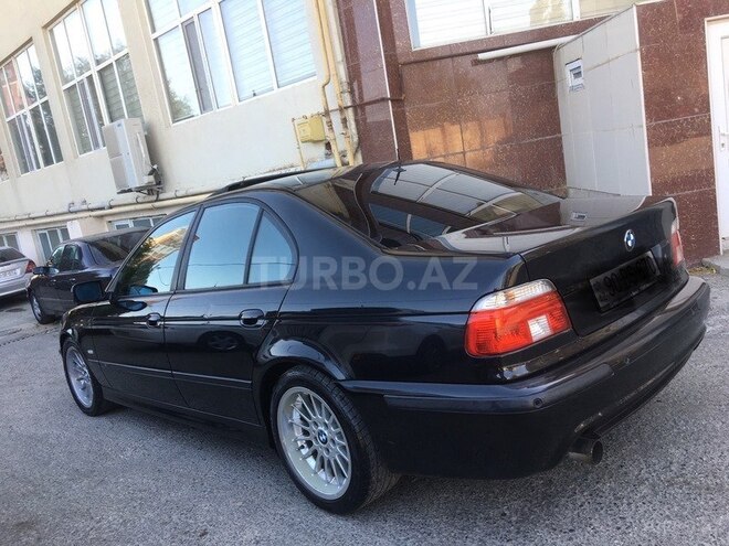 BMW 528 2000, 215,500 km - 2.8 l - Bakı
