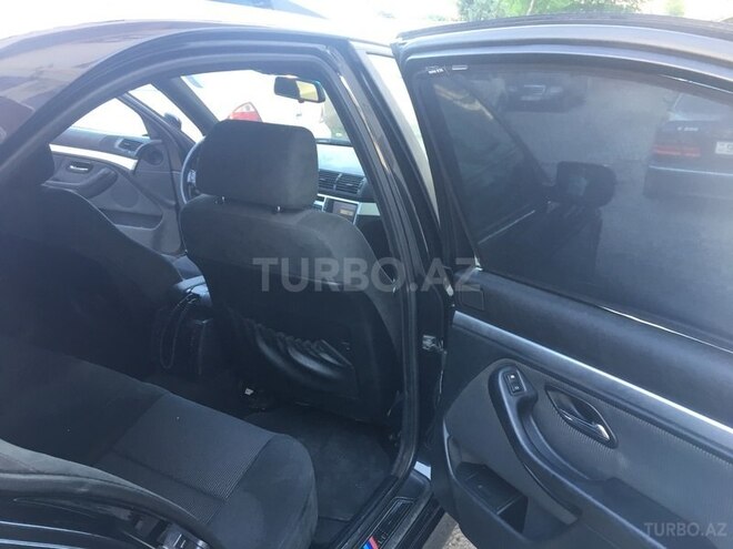 BMW 528 2000, 215,500 km - 2.8 l - Bakı