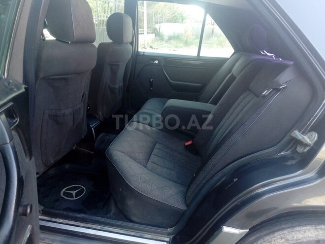 Mercedes E 220 1994, 422,153 km - 2.2 l - Bakı