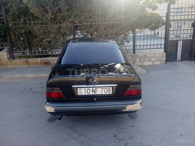 Mercedes E 220 1994, 422,153 km - 2.2 l - Bakı