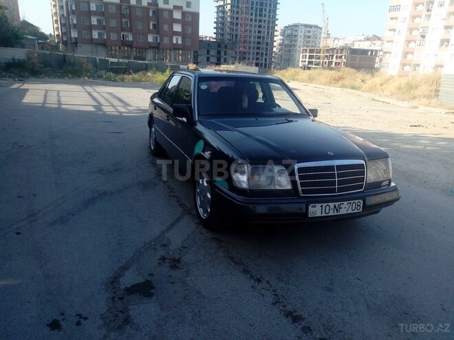 Mercedes E 220 1994, 422,153 km - 2.2 l - Bakı