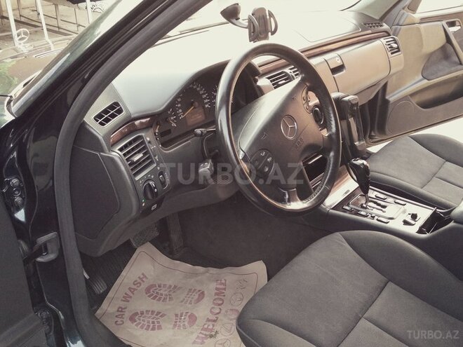 Mercedes E 240 2000, 225,000 km - 2.6 l - Sumqayıt