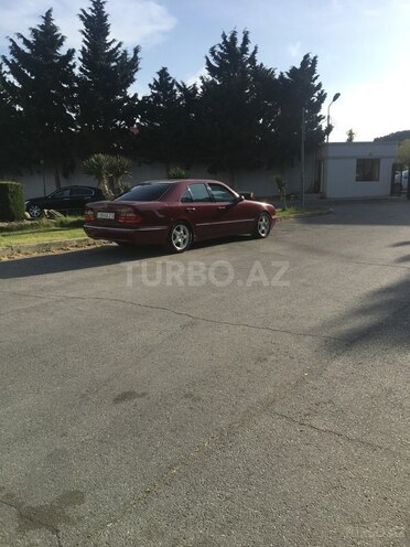 Mercedes E 240 2000, 280,000 km - 0.3 l - Bakı