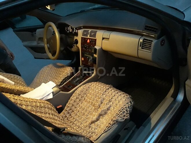 Mercedes E 230 1996, 399,000 km - 2.3 l - Bakı