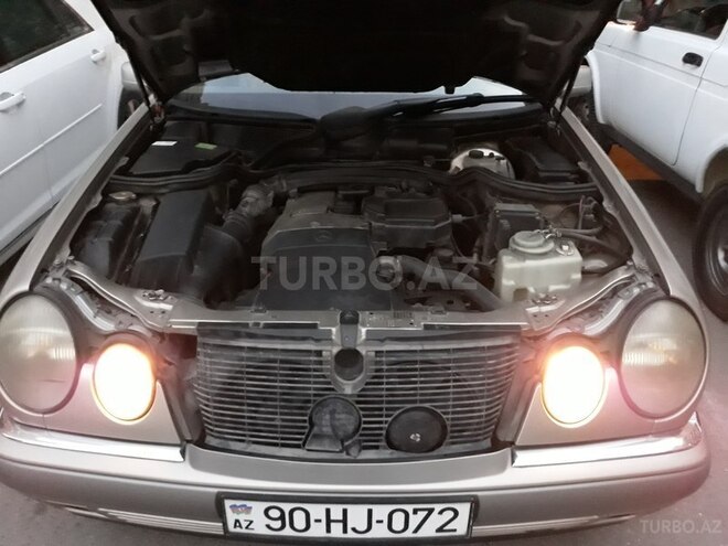 Mercedes E 230 1996, 399,000 km - 2.3 l - Bakı