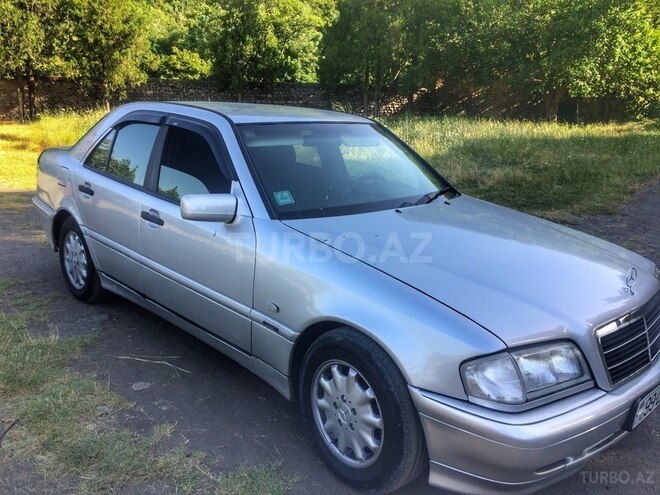 Mercedes C 180 1998, 250,000 km - 1.8 л - Qax