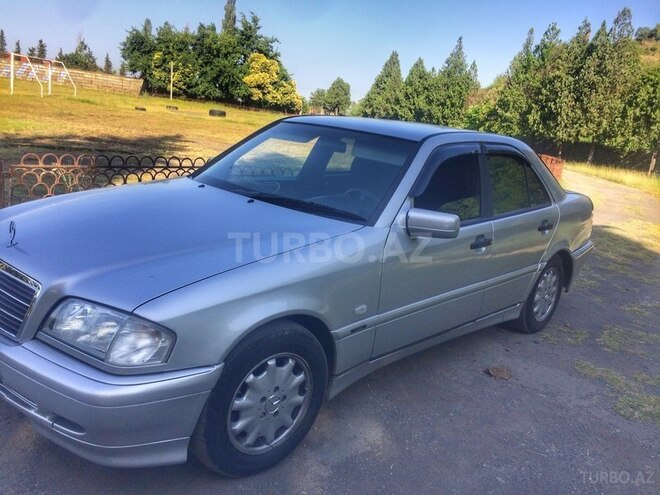 Mercedes C 180 1998, 250,000 km - 1.8 л - Qax