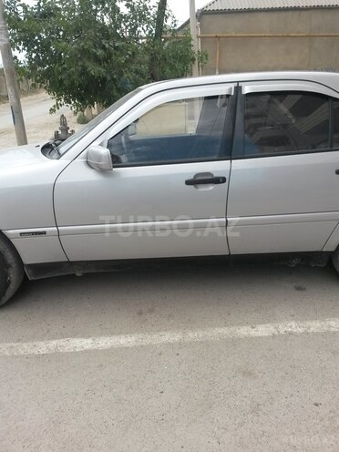 Mercedes C 180 1995, 261,000 km - 1.8 л - Bakı