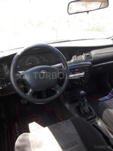 Opel Vectra 1997, 200,000 km - 1.6 l - Xaçmaz