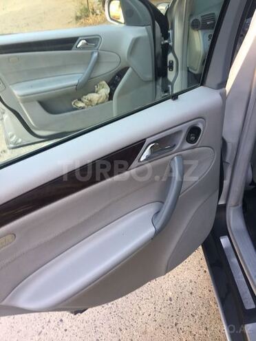 Mercedes C 240 2003, 224,000 km - 2.6 л - Bakı
