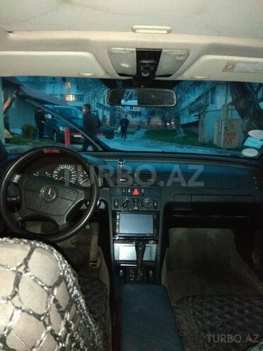 Mercedes C 200 1999, 322,837 km - 2.0 l - Bakı