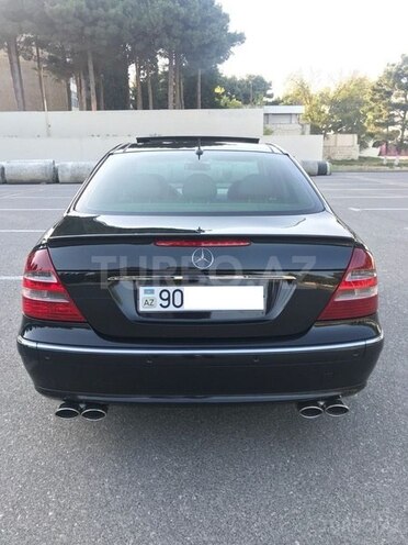 Mercedes E 320 2003, 235,000 km - 3.2 l - Sumqayıt