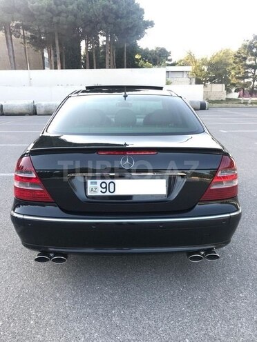 Mercedes E 320 2003, 235,000 km - 3.2 l - Sumqayıt