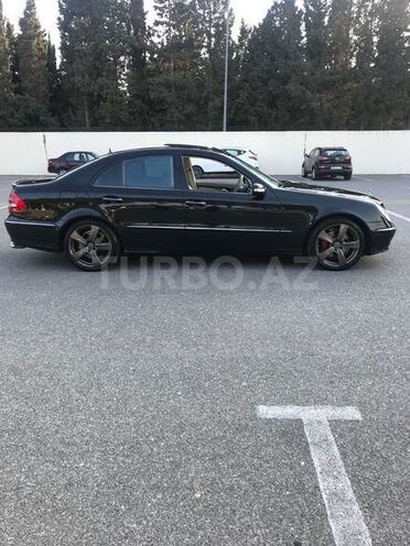 Mercedes E 320 2003, 235,000 km - 3.2 l - Sumqayıt
