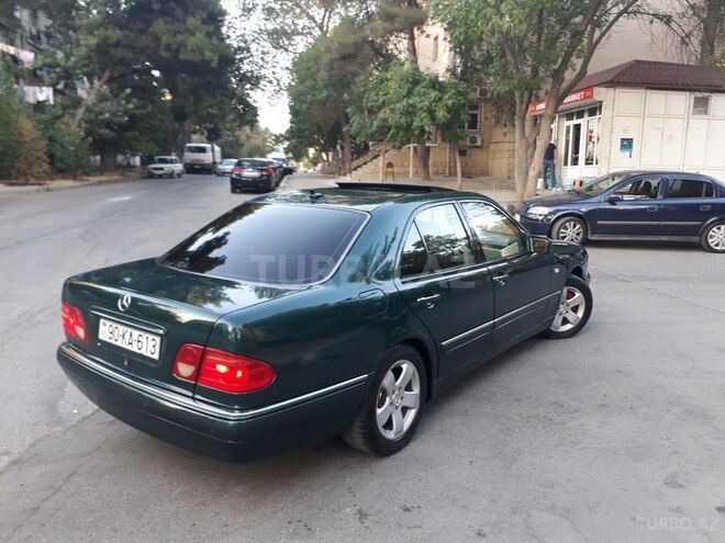 Mercedes E 240 1998, 312,000 km - 2.4 l - Bakı