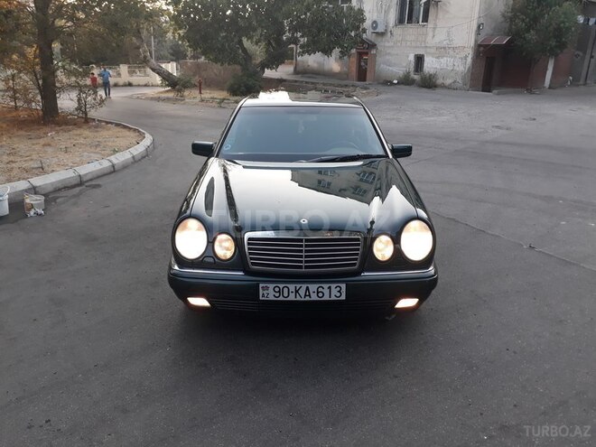 Mercedes E 240 1998, 312,000 km - 2.4 l - Bakı
