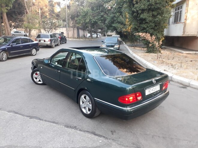 Mercedes E 240 1998, 312,000 km - 2.4 l - Bakı