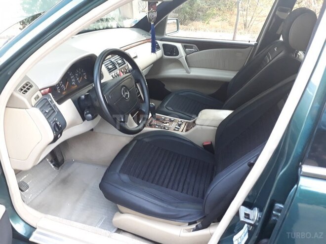Mercedes E 240 1998, 312,000 km - 2.4 l - Bakı