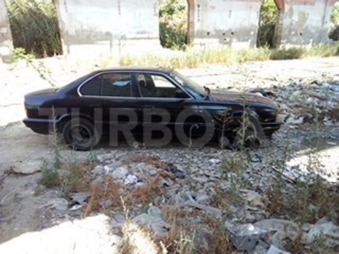 BMW 520 1989, 267,000 km - 2.0 л - Bakı