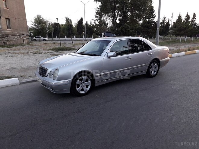 Mercedes E 220 2001, 255,433 km - 2.2 l - Sumqayıt