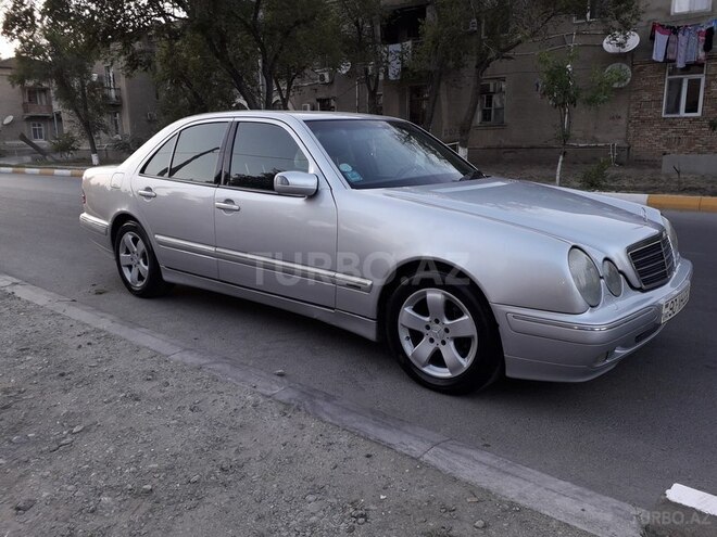 Mercedes E 220 2001, 255,433 km - 2.2 l - Sumqayıt