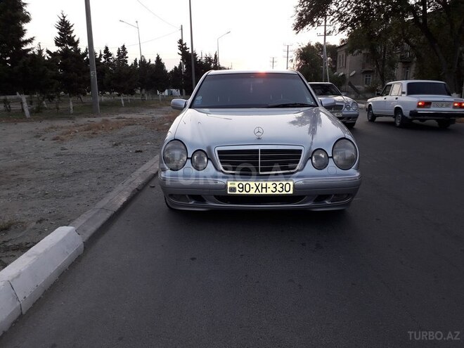 Mercedes E 220 2001, 255,433 km - 2.2 l - Sumqayıt