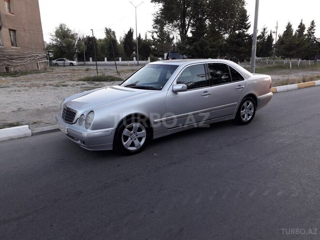 Mercedes E 220 2001, 245,523 km - 2.2 l - Sumqayıt