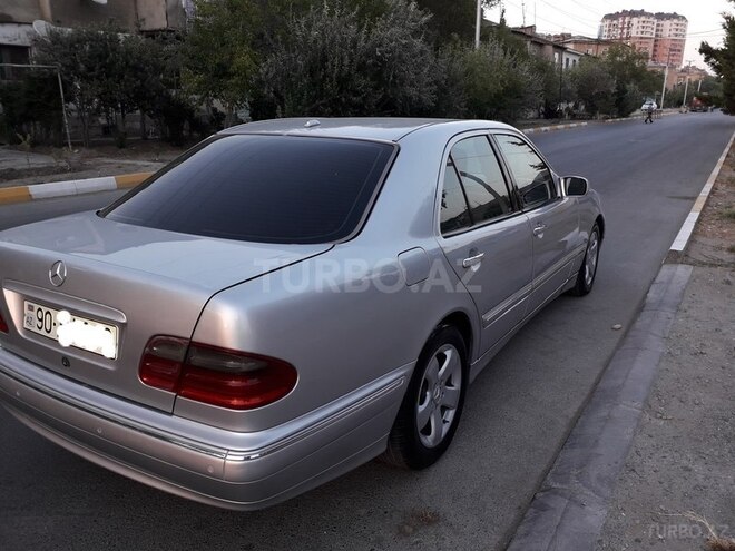 Mercedes E 220 2001, 245,523 km - 2.2 l - Sumqayıt