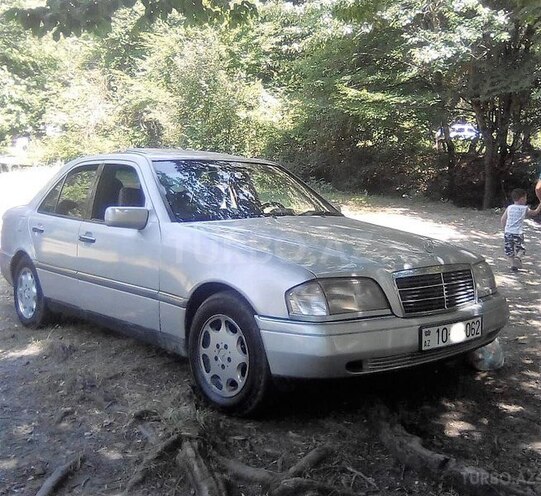 Mercedes C 200 1995, 420,000 km - 2.0 л - Bakı