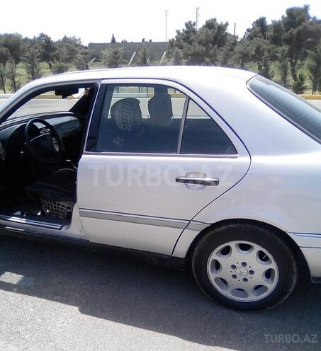Mercedes C 200 1995, 420,000 km - 2.0 л - Bakı