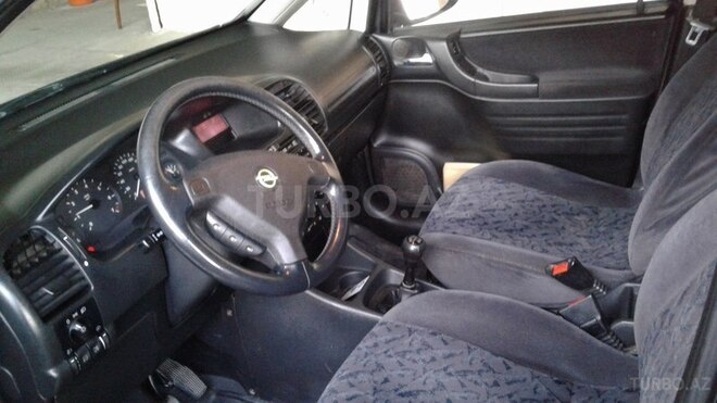 Opel Zafira 2000, 257,000 km - 1.8 l - Şamaxı