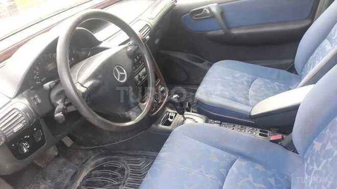 Mercedes Vaneo 2002, 220,000 km - 1.9 l - Astara